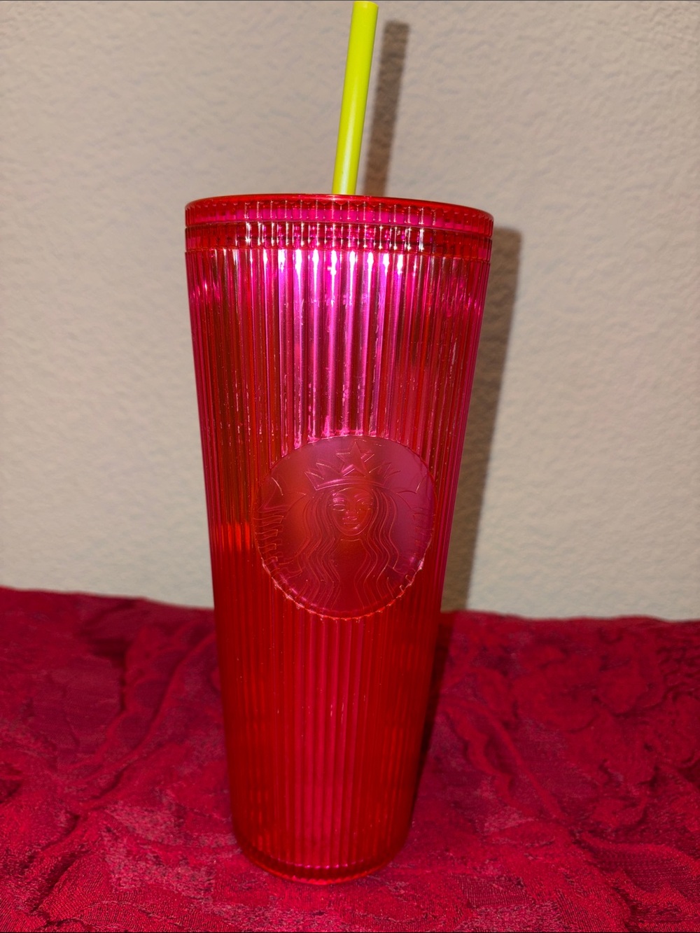 Starbucks Summer Pleated Magenta Cold Cup Tumbler 24oz
